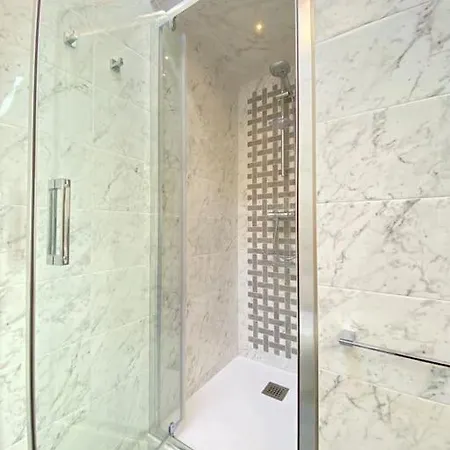 Relax&business Wi-fi, Tv Hd, Parcheggio Gratuito Tatil Evi